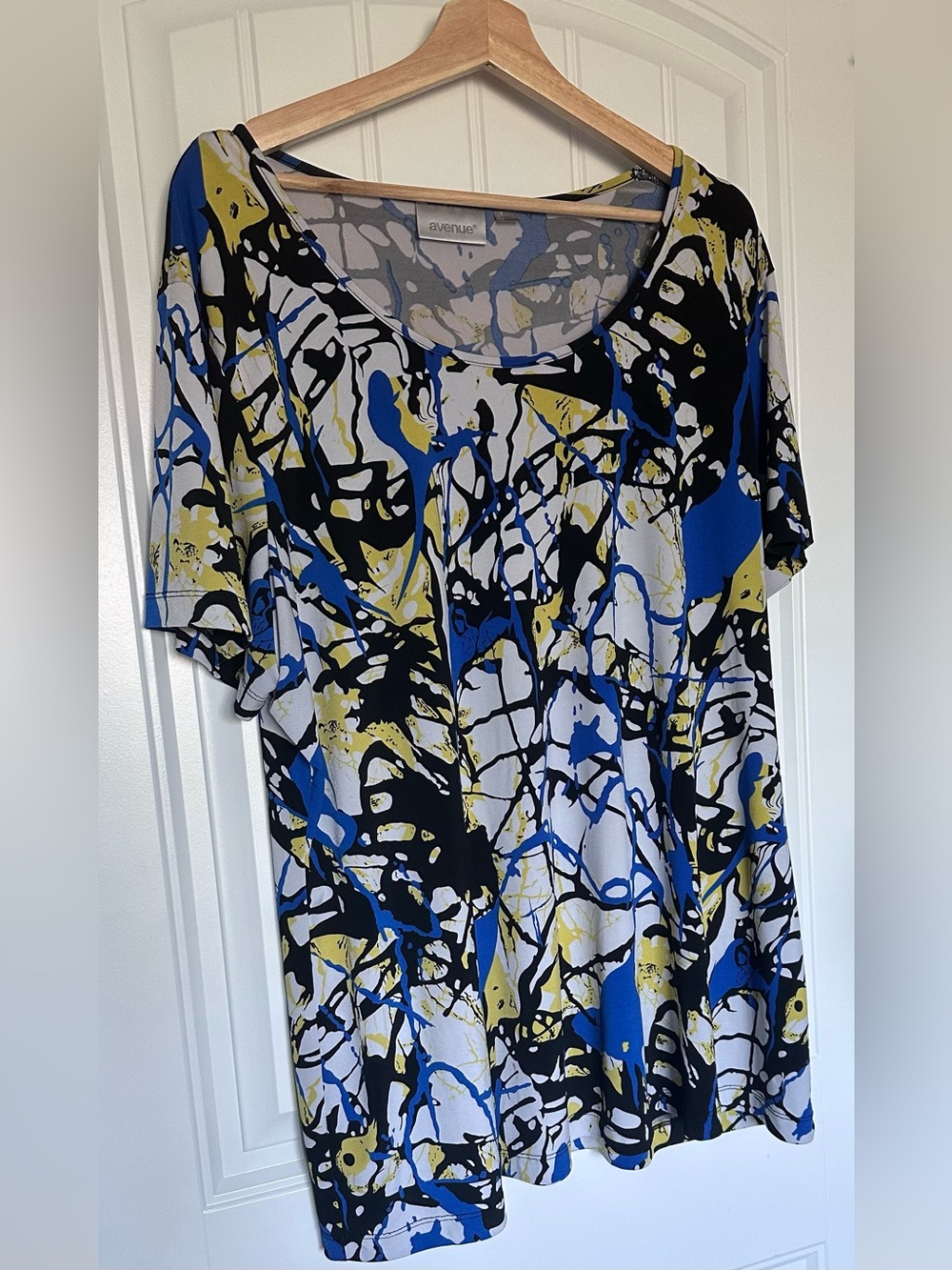 Avenue Abstract Print Tunic Top